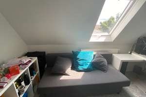 Schöne Ein-Zimmer-Dachgeschoss-Wohnung in Stuttgart-Weilimdorf