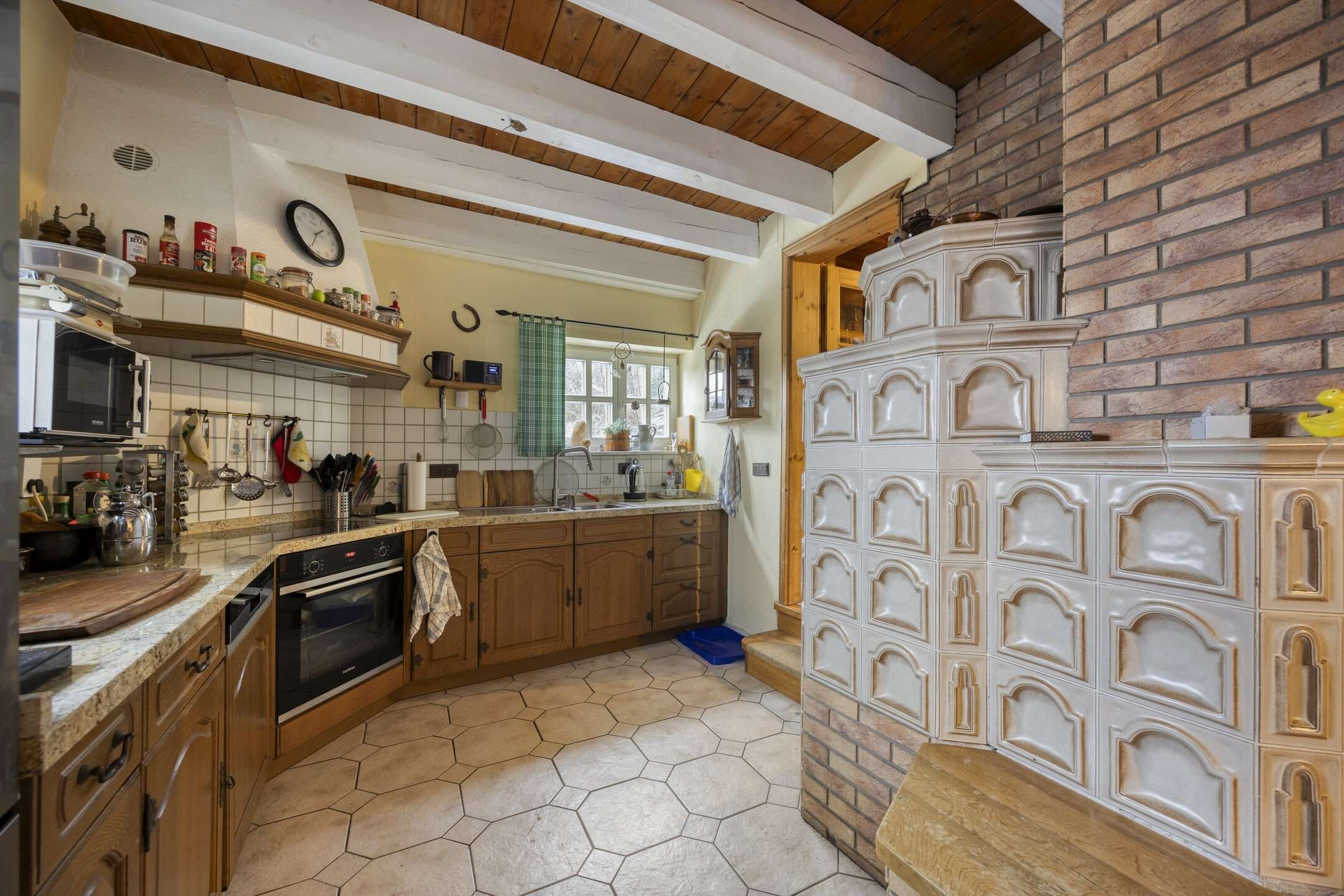 Immobilie in Kirchen (Sieg) - Seltenes Schmuckstück * Wohnen mit Geschichte und Komfort am Fuße der Freusburg * mit großer Scheune - Bild 1