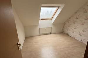 schöne 44 m² Dachgeschoss Wohnung mit Balkon und Einbauküche – Schleusenstr. 56, 47229 Friemersheim, Duisburg – Vorschaubild 7