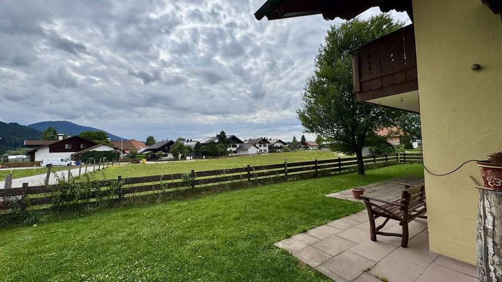 Immobilie in Saulgrub - Charmantes Einfamilienhaus in ruhiger, grüner Lage in Saulgrub-Altenau - Bild 3