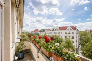 Stilvoll saniert: Helle 4-Zimmer-Altbauwohnung mit Aufzug und Tiefgarage – Die vollständige Adresse der Immobilie erhältst du vom Anbieter., 10629 Charlottenburg, Berlin – Vorschaubild 8