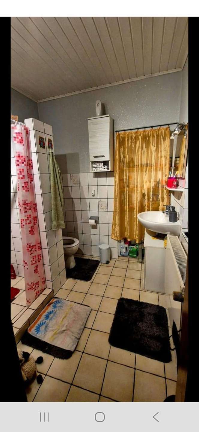 Immobilie in Nienburg (Saale) - Wohnen zentral an der Schule mit tollem Außenbereich! - Bild 0