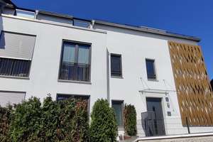 Großzügig geschnittene Dachterrassenwohnung in Ebersberg – Floßmannstraße 5c, 85560 Ebersberg – Vorschaubild 1
