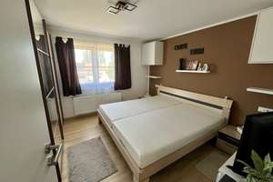  Modernisierte 2-Zimmer-Wohnung mit Balkon, Tiefgarage & zusätzlicher Stellplatz in Rommelsbach – In der Braike 4/1, 72768 Rommelsbach, Reutlingen – Vorschaubild 4