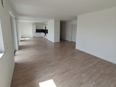 Neuwertige Wohnung mit Balkon in Düren