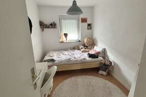 Familienfreundliches Reihenmittelhaus in Senden – renoviert, mit Garten, Balkon & Kachelofen – Die vollständige Adresse der Immobilie erhältst du vom Anbieter., 89250 Senden – Vorschaubild 11