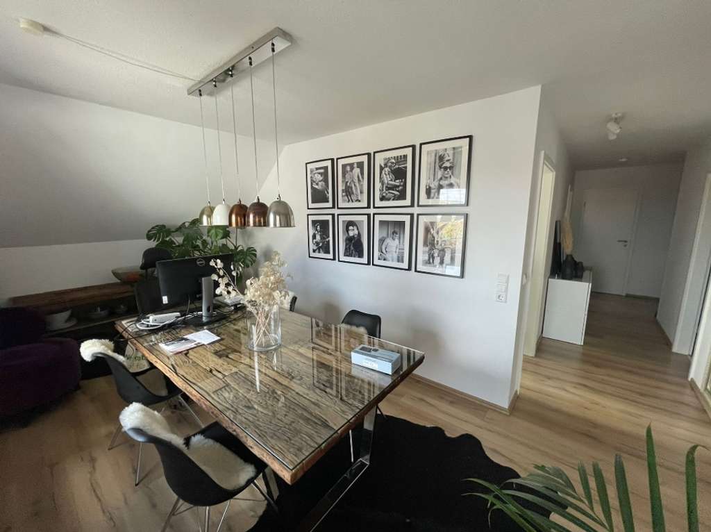 Immobilie in Neuenstadt am Kocher - GLOBAL INVEST SINSHEIM | Fast neuwertige 2,5-ZKBB-Eigentumswohnung in Neuenstadt mit tollem Fernblic - Bild 2