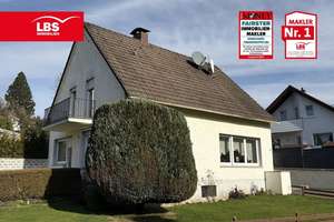 Einfamilienhaus mit Garten und Doppelgarage in ruhiger Lage – Die vollständige Adresse der Immobilie erhältst du vom Anbieter., 42655 Solingen-Mitte, Solingen – Vorschaubild 3