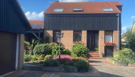 Bild von MGK bietet Schloss Ricklingen: Einfamilienhaus mit außergewöhnlichem Grundriss