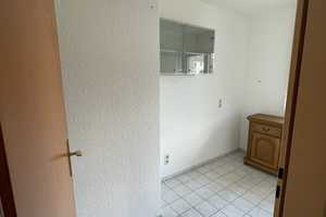 90 m² 3 Zimmer Wohnung mit Keller, optional Garten & Garage zu vermieten. Wird noch renoviert – Wiesbaden – Vorschaubild 7