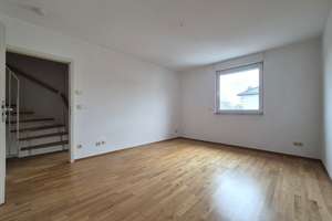 Geräumiges RMH mit Garten & 4 Pkw-Stellplätzen – Die vollständige Adresse der Immobilie erhältst du vom Anbieter., 65428 Rüsselsheim am Main – Vorschaubild 16