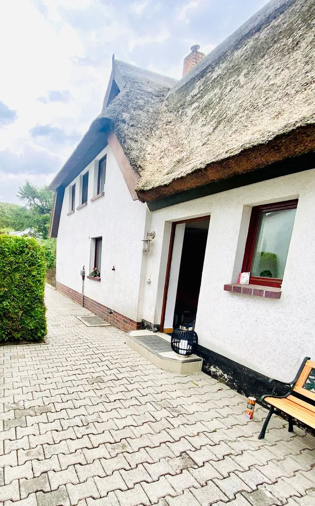 repräsentatives Kapitänshaus mit Einliegerferienwohnung unter Reet, ca. 1424 m² Grundstück, Rostock Kreis – Bild 4