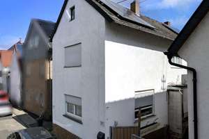 Charmantes Einfamilienhaus mit Garten, Terrasse und Garage in ruhiger Lage von Frankenthal – Die vollständige Adresse der Immobilie erhältst du vom Anbieter., 67227 Eppstein, Frankenthal (Pfalz) – Vorschaubild 1