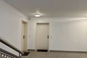 Immer auf der Sonnenseite:
2 Zimmer, Balkon, Toplage in zweiter Reihe direkt am Winterhuder Markt – Die vollständige Adresse der Immobilie erhältst du vom Anbieter., 22299 Winterhude, Hamburg – Vorschaubild 11