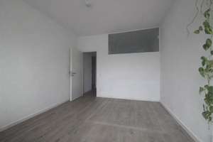 Geräumige 3-Zimmer-Wohnung mit Einbauküche und traumhaften Ausblick! – Rendsburger Platz 16, 51065 Mülheim (Ortsteil), Köln – Vorschaubild 10