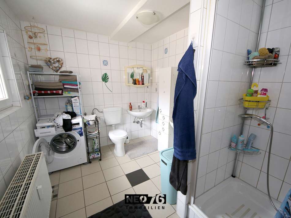 Whg. 4: Badezimmer