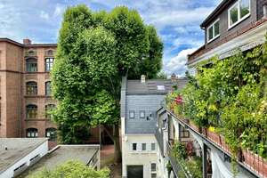 Bornheim nahe Berger Str.: coole kleine Dachwohnung in ruhiger Seitenstraße – 60385 Bornheim, Frankfurt am Main – Vorschaubild 1
