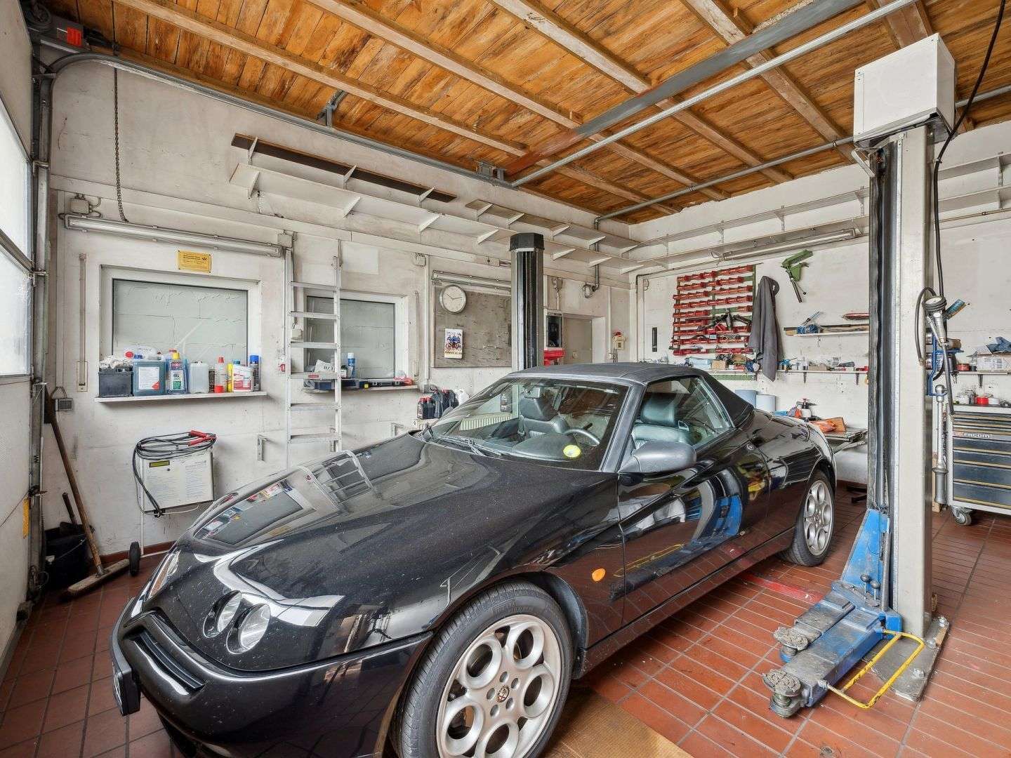 Immobilie in Schweigen-Rechtenbach - Maisonette-Wohnung im Anbau (1992) mit Garage im Dreifamilienhaus – Schweigen-Rechtenbach - Bild 0