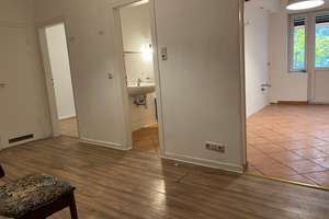 Hochpaterre 2,5 Zimmer.  Wohnen im Ruhigem Umfeld in MG 41236 – Bruckner Allee 156, 41236 Grenzland-Stadion, Mönchengladbach – Vorschaubild 3