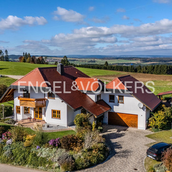 Energieeffizientes Einfamilienhaus mit Traumgarten