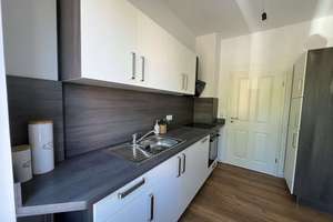 Renoviert I Balkon I Tageslichtbad mit Wanne I geräumige Küche mit Einbauküche I Aufzug – Weißestraße 15, 4299 Stötteritz, Leipzig – Vorschaubild 4