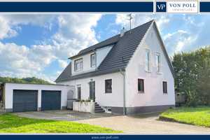 Bezugsfertiges Einfamilienhaus mit großzügigem Grundstück und Doppelgarage in Ortsrandlage – Donau-Ries (Kreis) – Vorschaubild 1