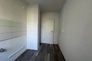 ERLEBe Sie - BEWOHNe Sie - LIEBe Sie mit BALKON – Yorckstraße 30f, 9130 Yorckgebiet, Chemnitz – Vorschaubild 5