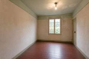 Sanierungsbedürftiges Liebhaberobjekt: 3,5 Zimmer Reihenmittelhaus in Berlin-Schöneweide – Die vollständige Adresse der Immobilie erhältst du vom Anbieter., 12459 Oberschöneweide, Berlin – Vorschaubild 2