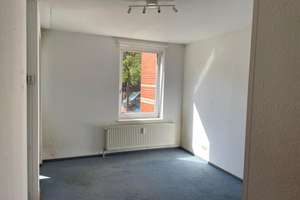 72 m² 3-Zimmer-ETW mit guter Bausubstanz und Energieeffizienz und eigenem Stellplatz in Kiel-Wellsee – Goerdelerring 10, 24145 Wellsee, Kiel – Vorschaubild 2