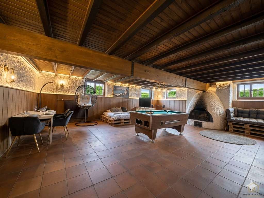 Immobilie in Nettersheim - Charmanter Hof mit 18 Zimmern, 4 Einheiten, in Nettersheim,-Tondorf, fortlaufend modernisiert  - Bild 1