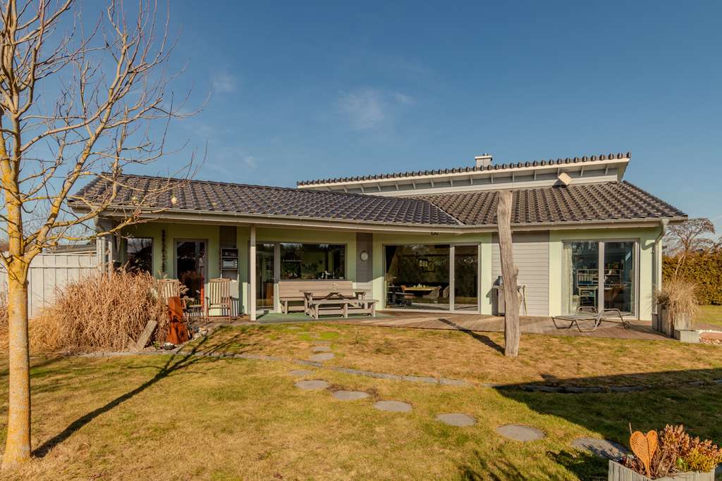 Immobilie in Gartow - Individuelles, neuwertiges Einfamilienhaus am Gartower See - Bild 2