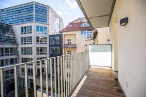 Bezugsfrei in Berlin-Mitte: Sanierte Gründerzeit-Wohnung mit Balkon, EBK, nahe
Bundestag & Charité – Die vollständige Adresse der Immobilie erhältst du vom Anbieter., 10117 Mitte (Ortsteil), Berlin – Vorschaubild 6