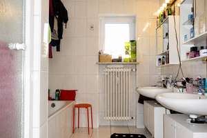 HELLE 5-ZIMMER GARTENWOHNUNG IN RUHIGER LAGE VON ECHING AM AMMERSEE – Die vollständige Adresse der Immobilie erhältst du vom Anbieter., 82279 Eching am Ammersee – Vorschaubild 5