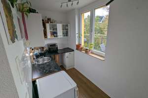 Dachterrasse, PKW-Stellplatz, kleine EBK  - modernes 1-Zimmerapartment mit toller Ausstattung! – 7745 Jena-Süd, Jena – Vorschaubild 7