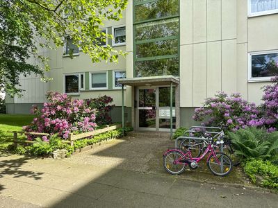Vermietete Eigentumswohnung mit Loggia und Garage in gepflegter Wohnanlage