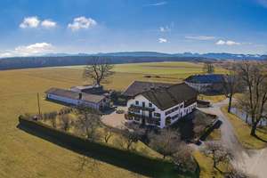 Ihr Hof/Landsitz zw. München und den bayerischen Voralpen mit vielseitigen Entwicklungsmöglichkeiten – Die vollständige Adresse der Immobilie erhältst du vom Anbieter., 83626 Valley – Vorschaubild 2