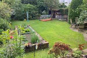 Bestlage – Großes Wohnhaus Mönchengladbach – Bunter Garten
 – Mönchengladbach – Vorschaubild 3
