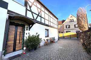 Liebhaberobjekt! Fachwerk-Idylle im Herzen von Gönnheim mit sonnigem Gartengrundstück – Bad Dürkheim (Kreis) – Vorschaubild 1