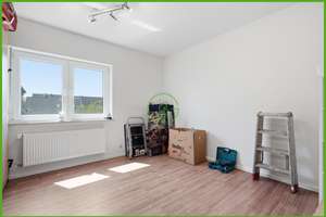 # NIEDERAU # Einfamilienhaus, ca. 138 m², mit Terrasse, großem Garten, Garage und Wintergarten. – Die vollständige Adresse der Immobilie erhältst du vom Anbieter., 52355 Niederau/Krauthausen, Düren – Vorschaubild 31