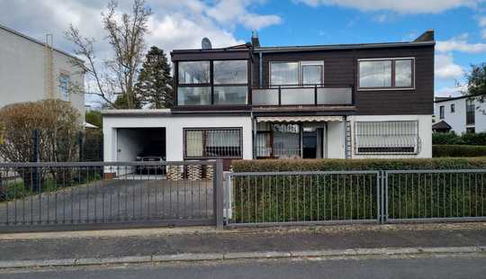 Bild von Einfamilienhaus mit Garage in Bad Homburg Obererlenbach