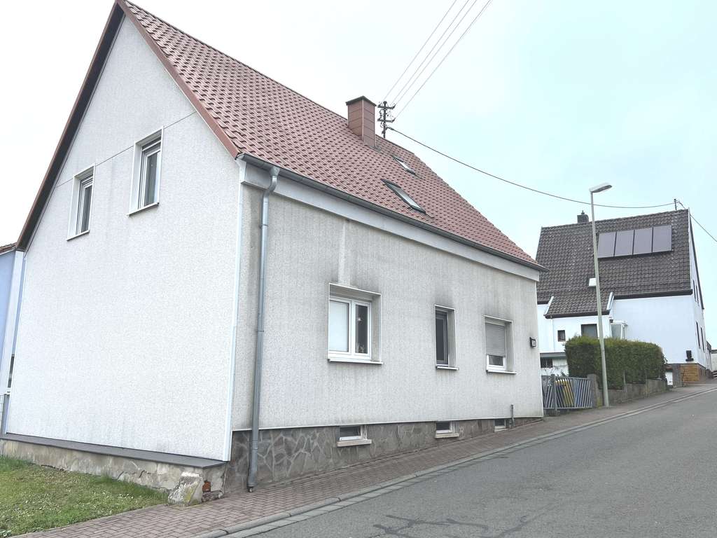 Immobilie in Zweibrücken - Attraktives Einfamilienhaus im Herzen von Wattweiler - Bild 2