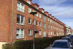 Da kommt man gern Heim: renovierte 1-Zimmer- Dachgeschoss- Wohnung mit Ausblick!