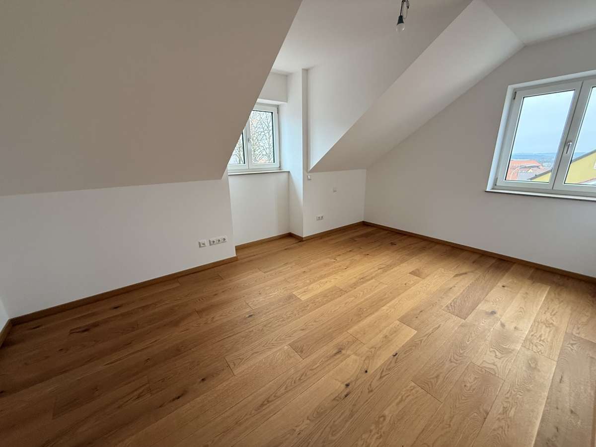 Immobilie in Plößberg - Traumhafte Dachgeschosswohnung im Neubauprojekt "Wohnen an der Goldenen Straße" in Plößberg! - Bild 0