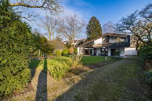 Architektonisch außergewöhnliches Einfamilienhaus mit traumhaftem Grundstück in bester Lage! – Die vollständige Adresse der Immobilie erhältst du vom Anbieter., 47803 Inrath/Kliedbruch, Krefeld – Vorschaubild 3