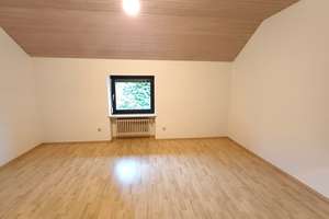 Ehemaliges Bauernhaus mit großem Garten – Die vollständige Adresse der Immobilie erhältst du vom Anbieter., 94342 Straßkirchen – Vorschaubild 8