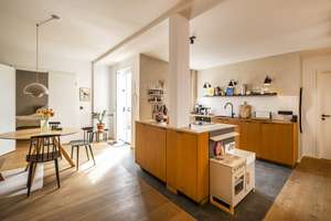 Charakterstark, lichtdurchflutet und außergewöhnlich:
DG-Wohnung mit  Dachterrasse am Isemarkt – Die vollständige Adresse der Immobilie erhältst du vom Anbieter., 20144 Harvestehude, Hamburg – Vorschaubild 6