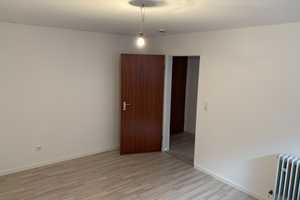 Schöne, Souterrainwohnung für eine Person, Wochenendheimfahrer – München – Vorschaubild 4