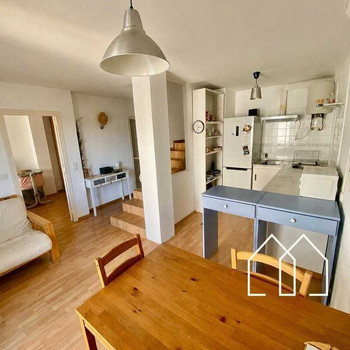 WOHNUNG MIT POOL UND PRIVATER GARAGE IN LESCALA