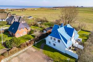 Gepflegtes Mehrfamilienhaus in guter Lage unweit vom Morsum Kliff – Die vollständige Adresse der Immobilie erhältst du vom Anbieter., 25980 Sylt (Gemeinde) – Vorschaubild 25