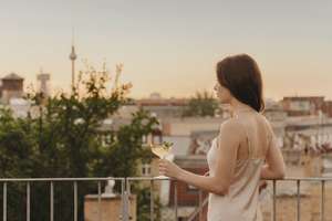 Schickes Dachgeschoss mit 2 Terrassen und Dachterrasse mit Weitblick über Berlin